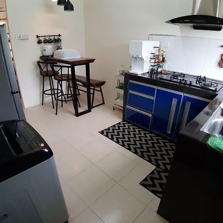Orchidd Homestay Gambang Exterior foto